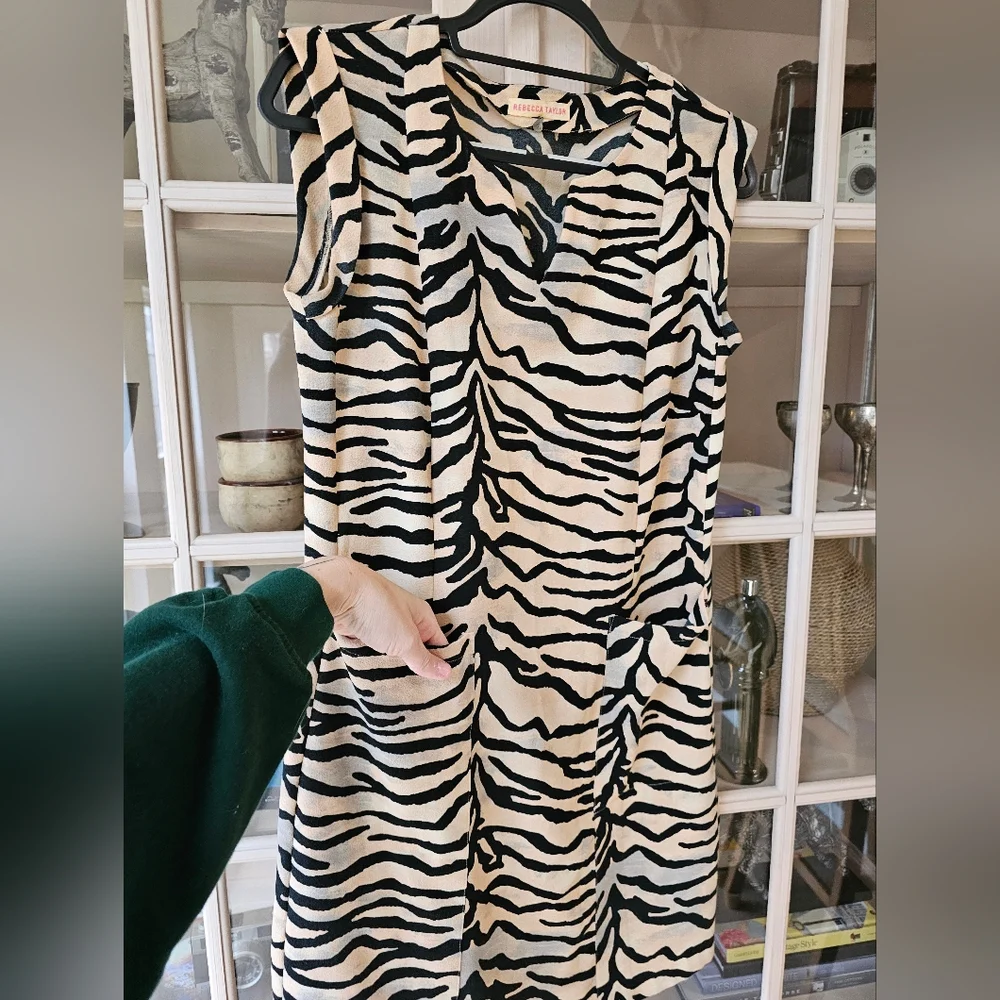 Rebecca Taylor Animal Print Sleeveless Shift Dress Split Neck with Front Pockets - Picture 4 of 6